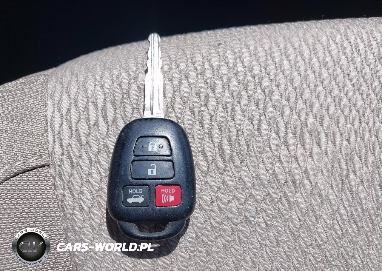 2015 Toyota Corolla Le Plus VIN:5YFBURHE5FP359649 - 11