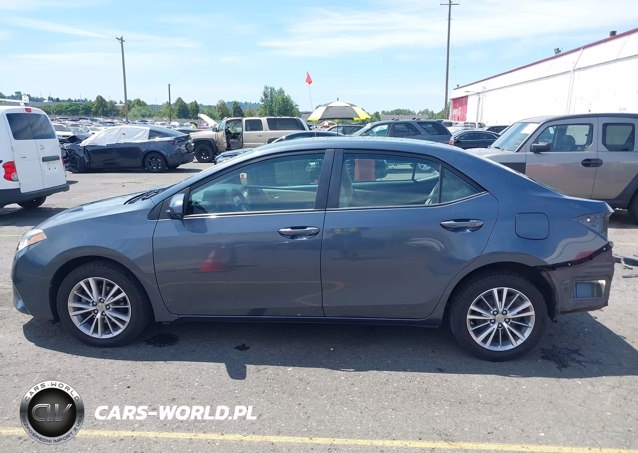2015 Toyota Corolla Le Plus VIN:5YFBURHE5FP359649 - 15