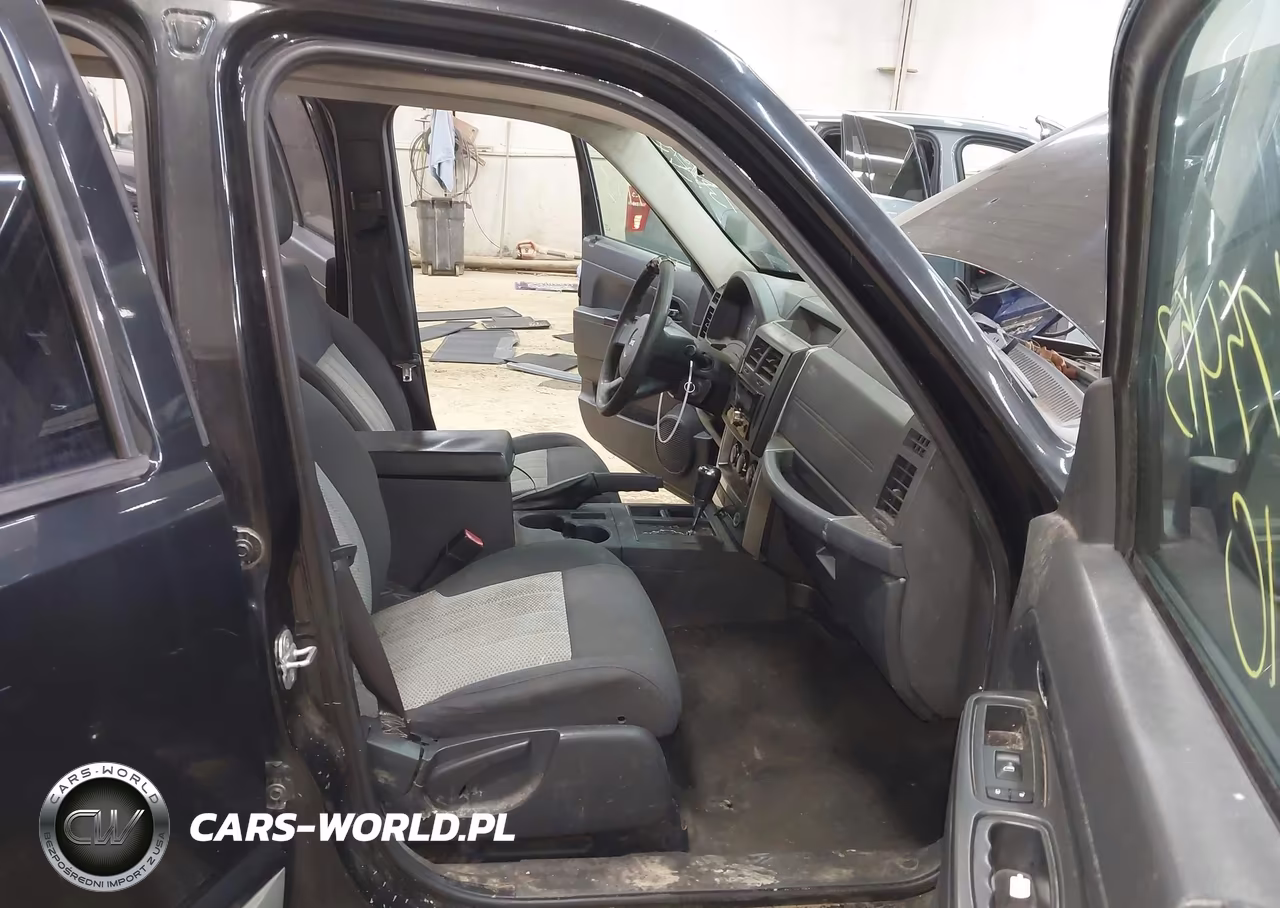 2010 Jeep Liberty Sport VIN:1J4PP2GK4AW148044 - 5