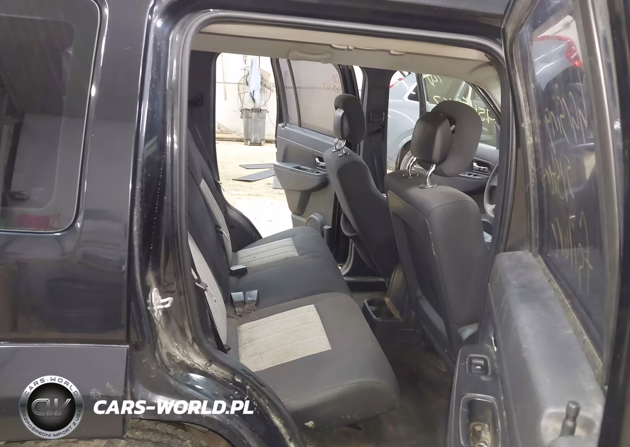 2010 Jeep Liberty Sport VIN:1J4PP2GK4AW148044 - 8