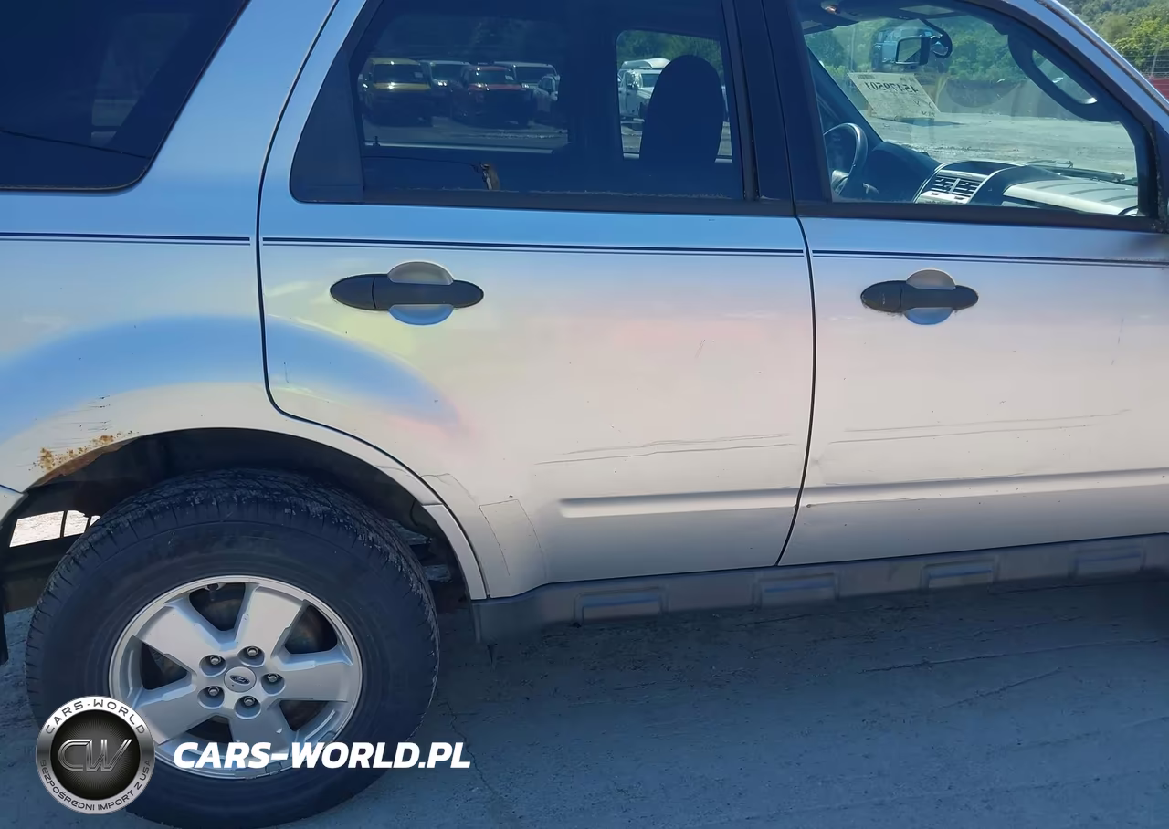 2010 Ford Escape Xlt VIN:1FMCU0D71AKA31915 - 12