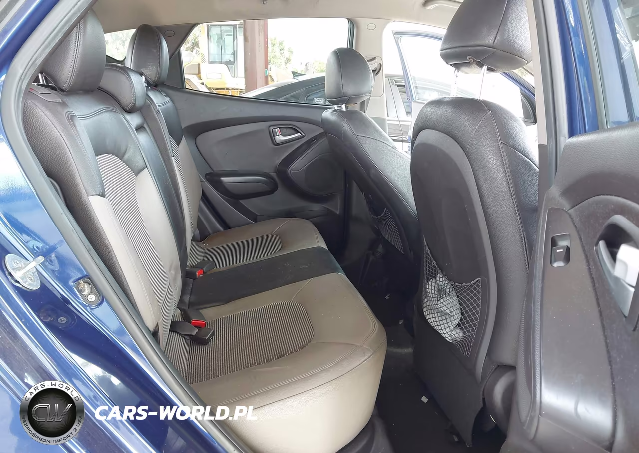 2011 Hyundai Tucson Gls VIN:KM8JU3AC7BU244299 - 8