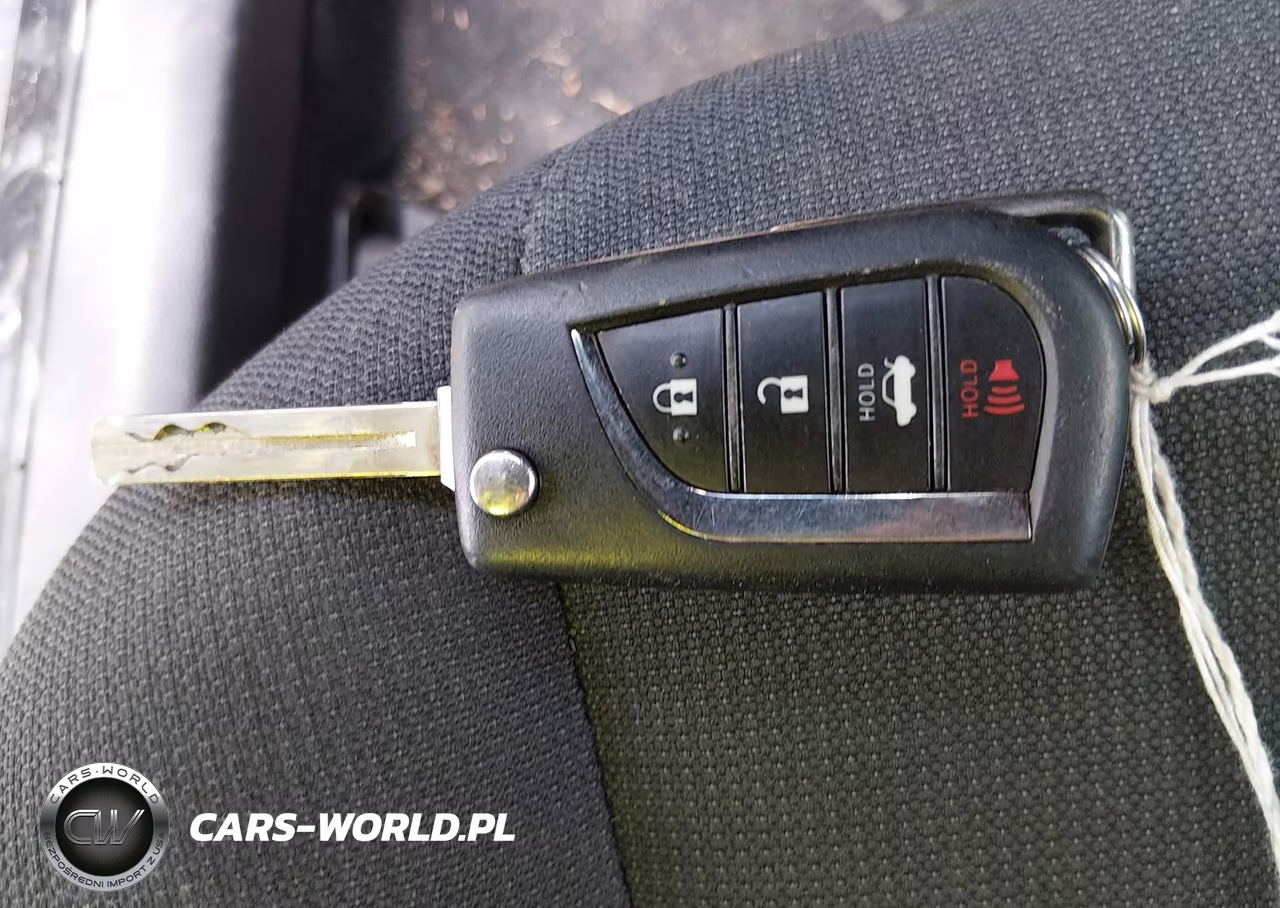 2021 Toyota Corolla Le VIN:5YFEPMAEXMP215190 - 11