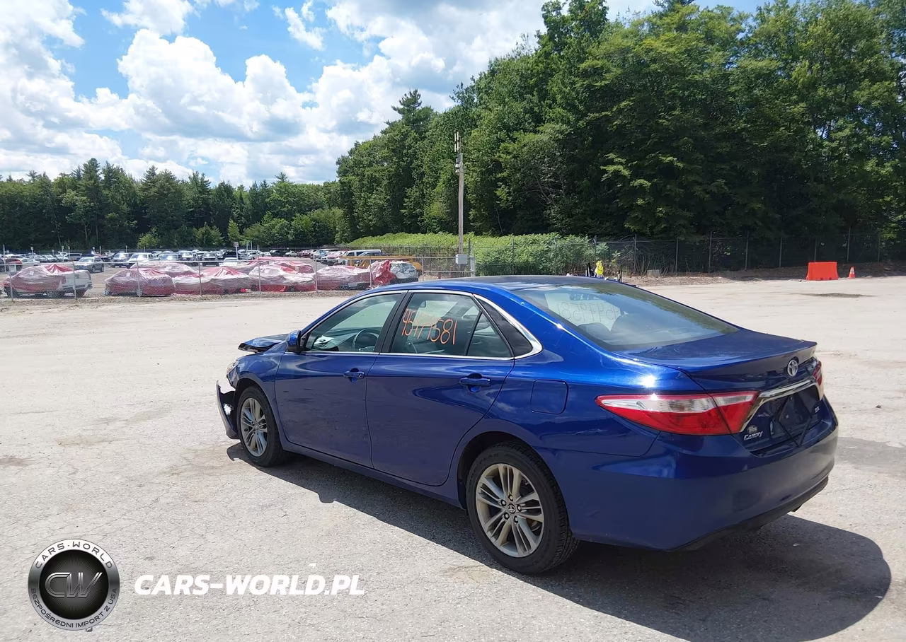 2016 Toyota Camry Se VIN:4T1BF1FK4GU569812 - 3