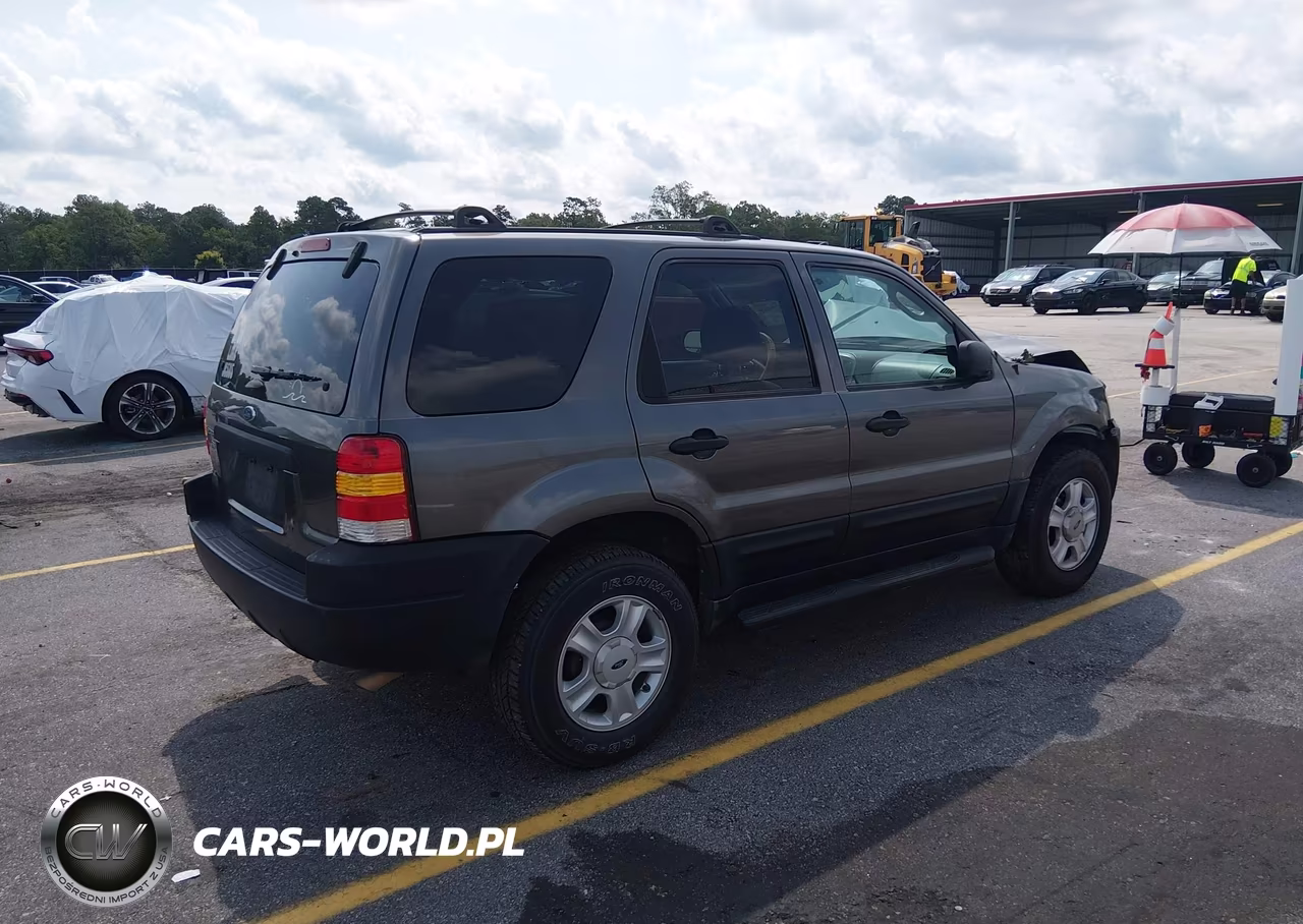 2004 Ford Escape Xlt VIN:1FMYU03144DA23660 - 4