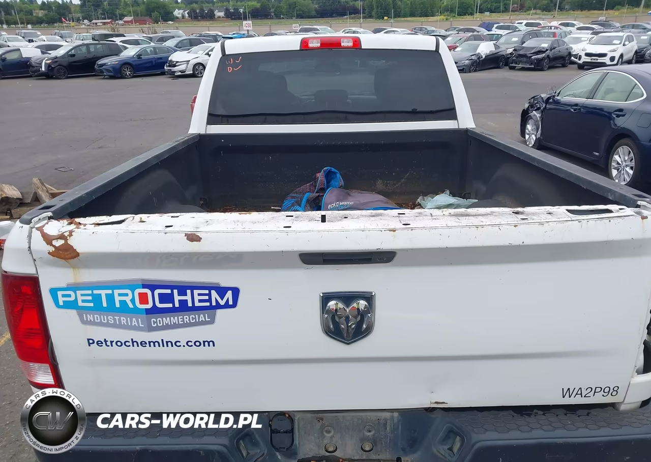 2015 Ram 1500 Tradesman VIN:1C6RR6ST8FS761774 - 16