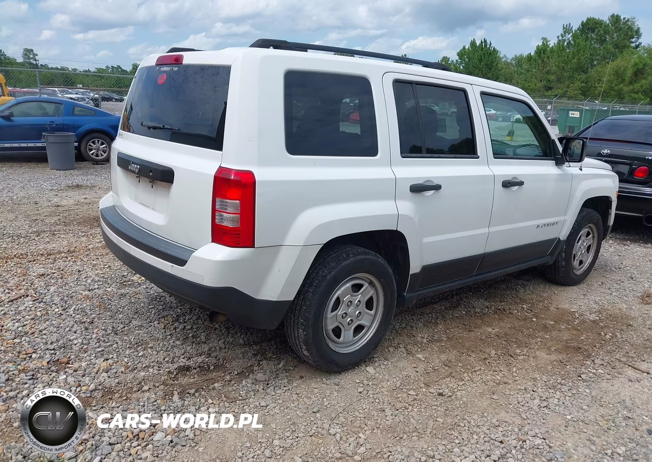 2014 Jeep Patriot Sport VIN:1C4NJPBB8ED925717 - 4