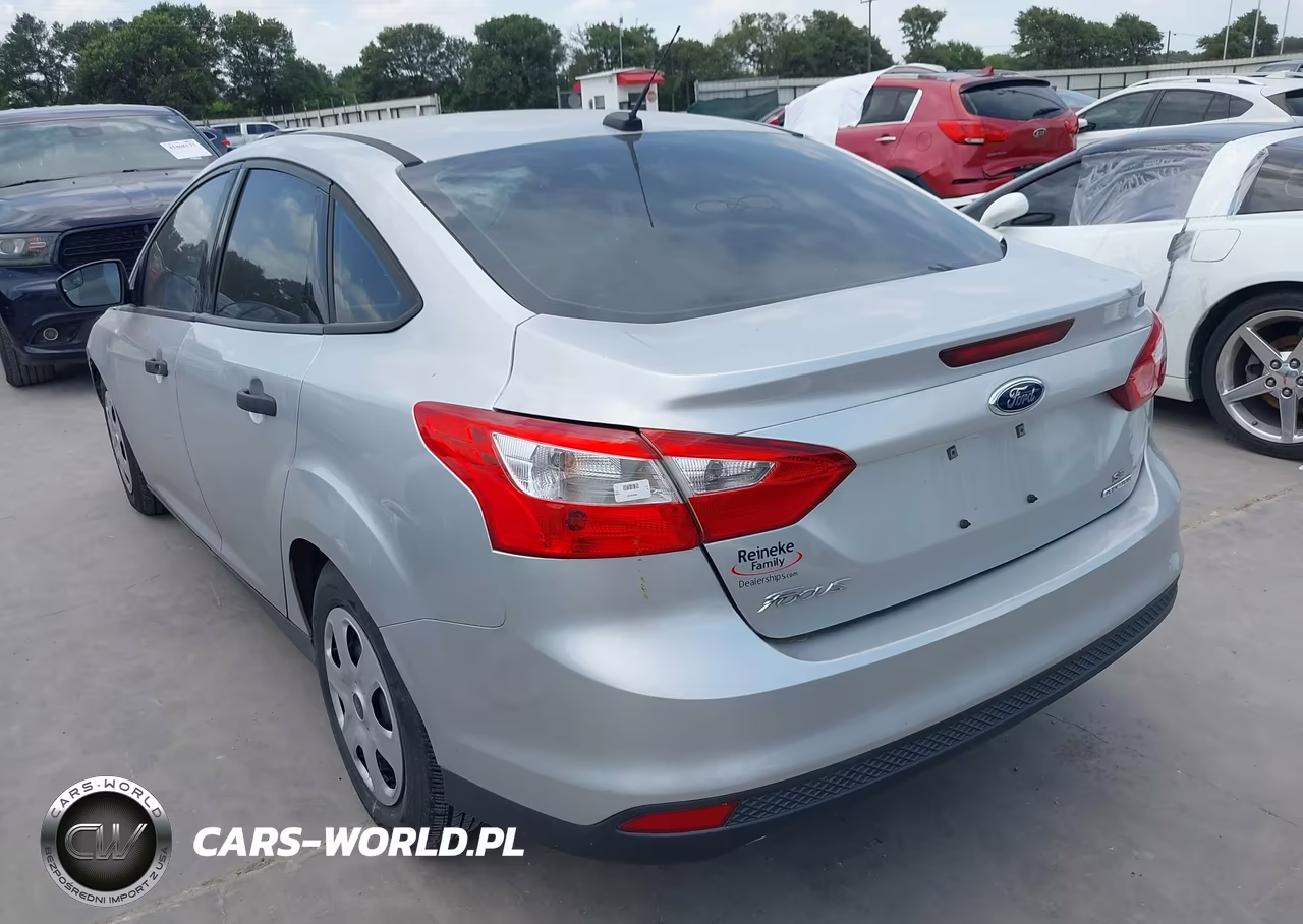 2014 Ford Focus S VIN:1FADP3E27EL432508 - 3