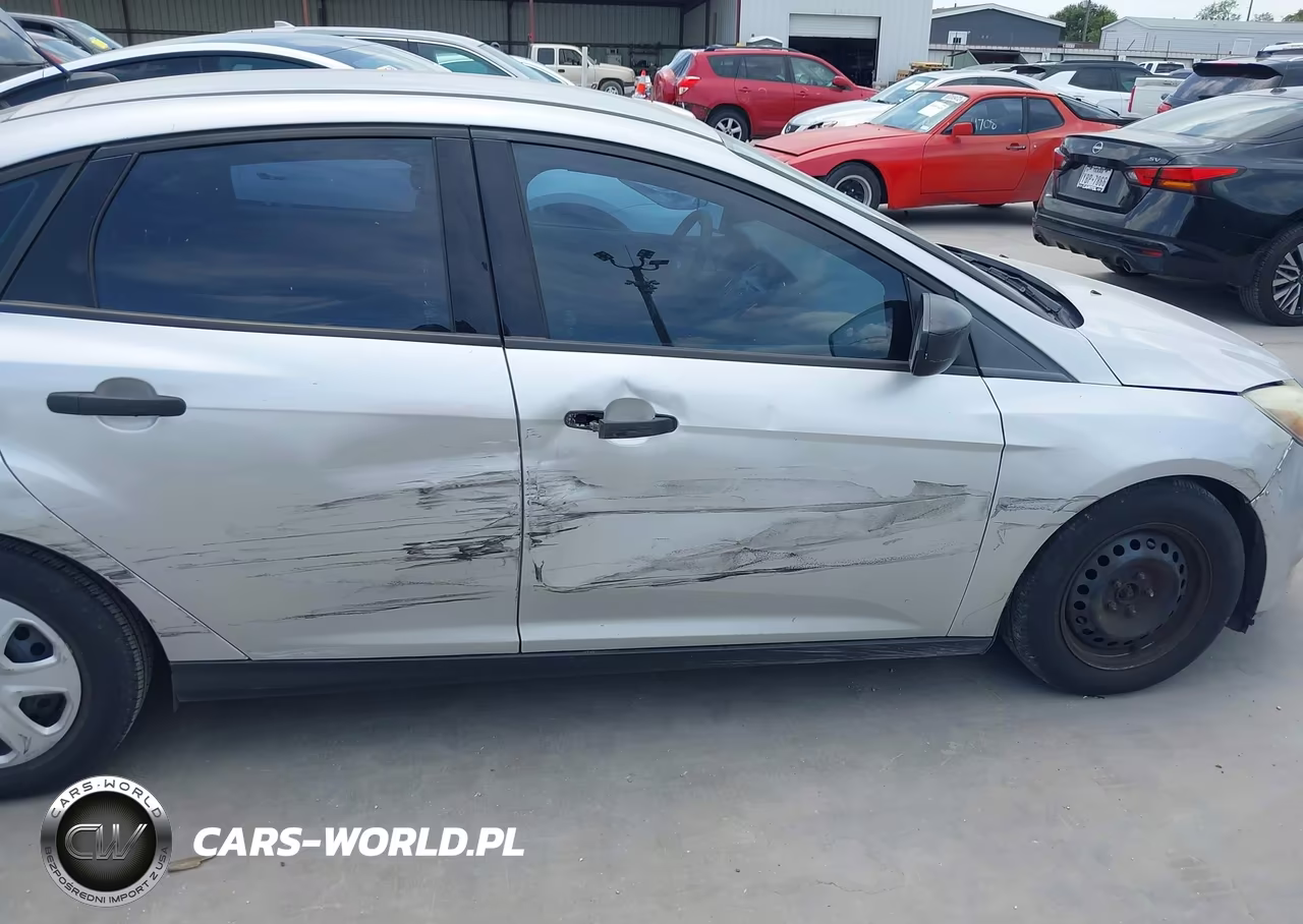2014 Ford Focus S VIN:1FADP3E27EL432508 - 6