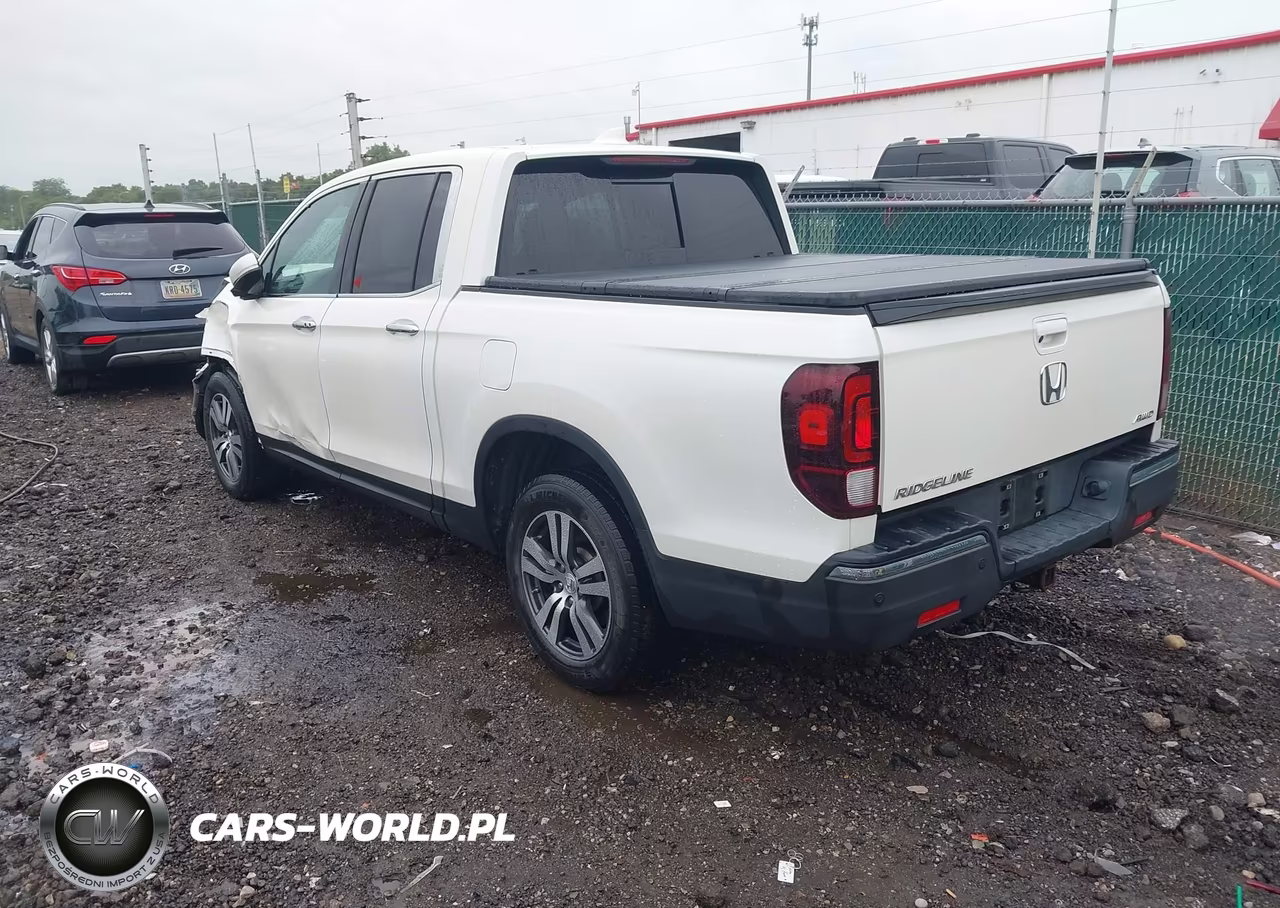 2017 Honda Ridgeline Rtl-E VIN:5FPYK3F72HB010682 - 3