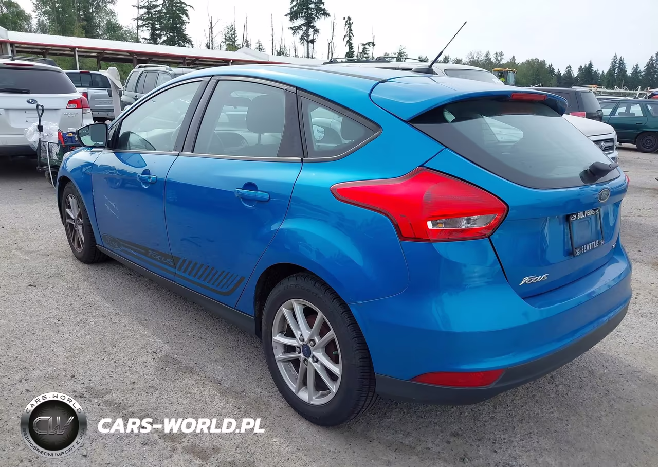 2015 Ford Focus Se VIN:1FADP3K26FL327027 - 3
