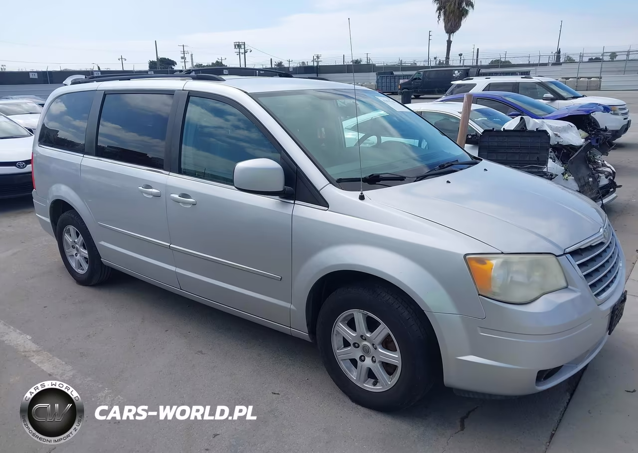 2010 Chrysler Town & Country Touring VIN:2A4RR5D1XAR337967 - 13