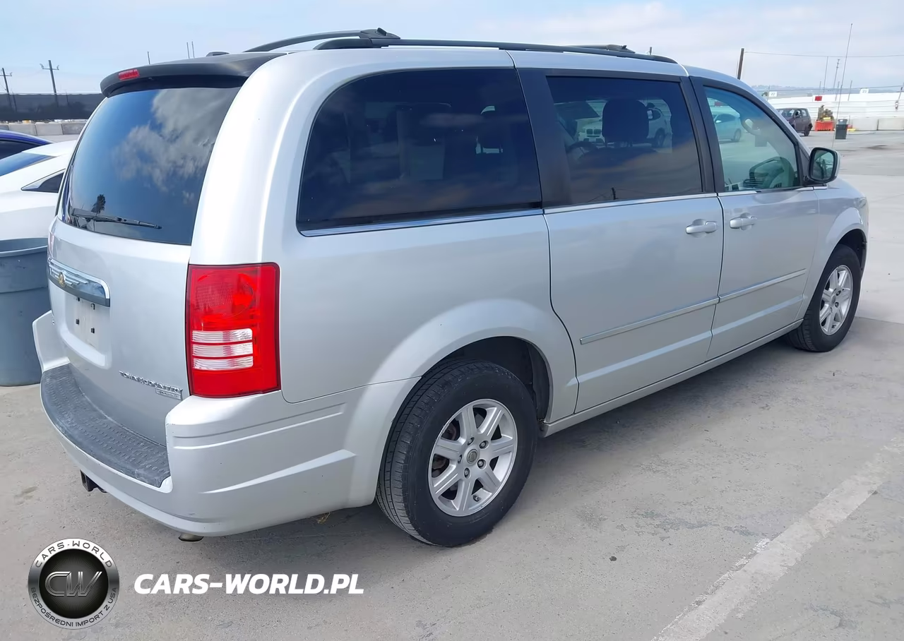 2010 Chrysler Town & Country Touring VIN:2A4RR5D1XAR337967 - 4