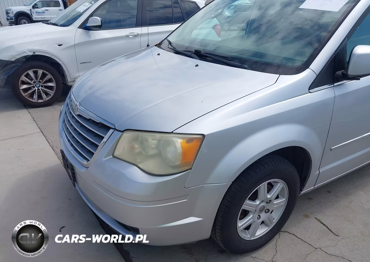 2010 Chrysler Town & Country Touring VIN:2A4RR5D1XAR337967 - 6