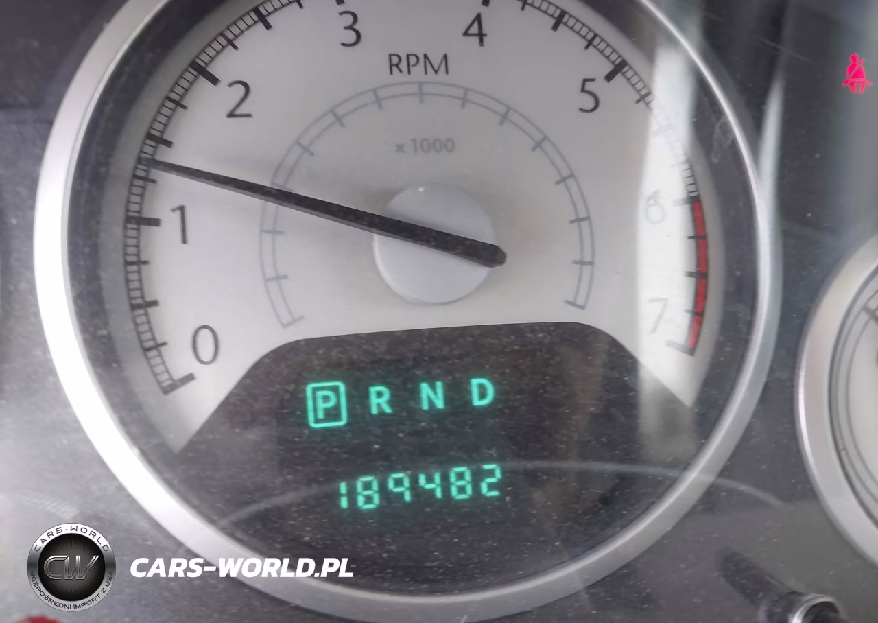 2010 Chrysler Town & Country Touring VIN:2A4RR5D1XAR337967 - 7