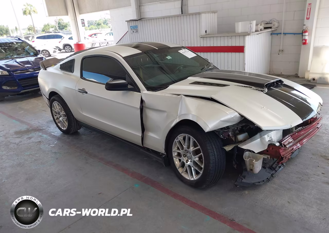 2012 Ford Mustang V6-V6 Premium – zdjęcie 1 z 17