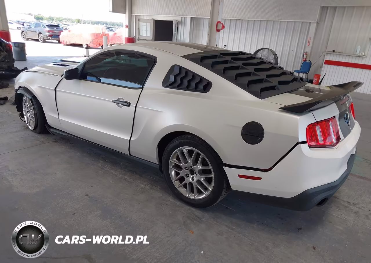 2012 Ford Mustang V6-V6 Premium VIN:1ZVBP8AMXC5233005 - 3