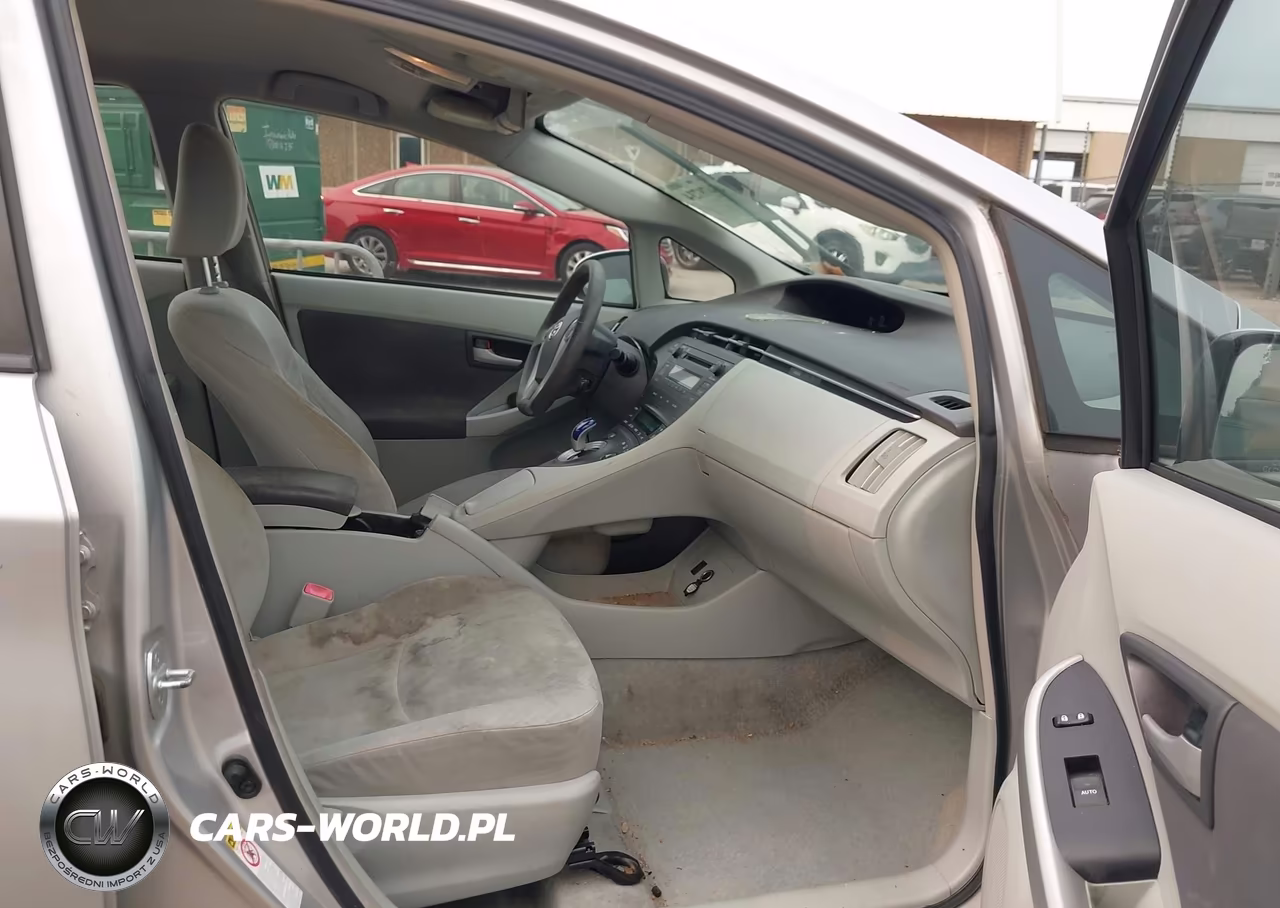 2011 Toyota Prius Two VIN:JTDKN3DU7B1419601 - 5