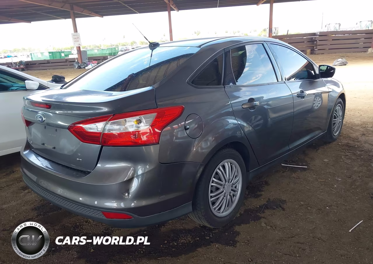 2012 Ford Focus Se VIN:1FAHP3F29CL139948 - 4