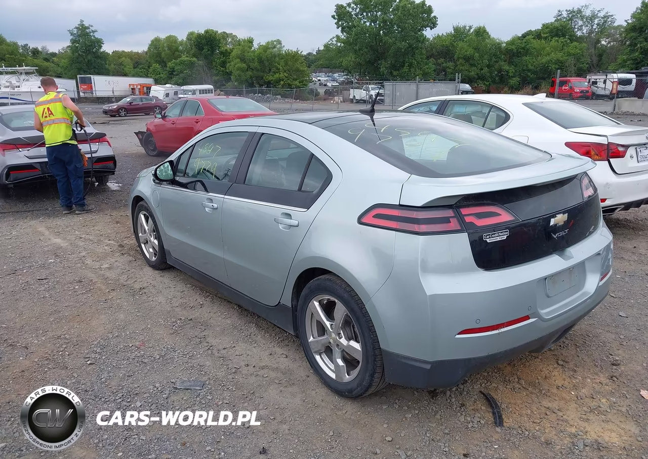 2011 Chevrolet Volt VIN:1G1RD6E46BU101316 - 3