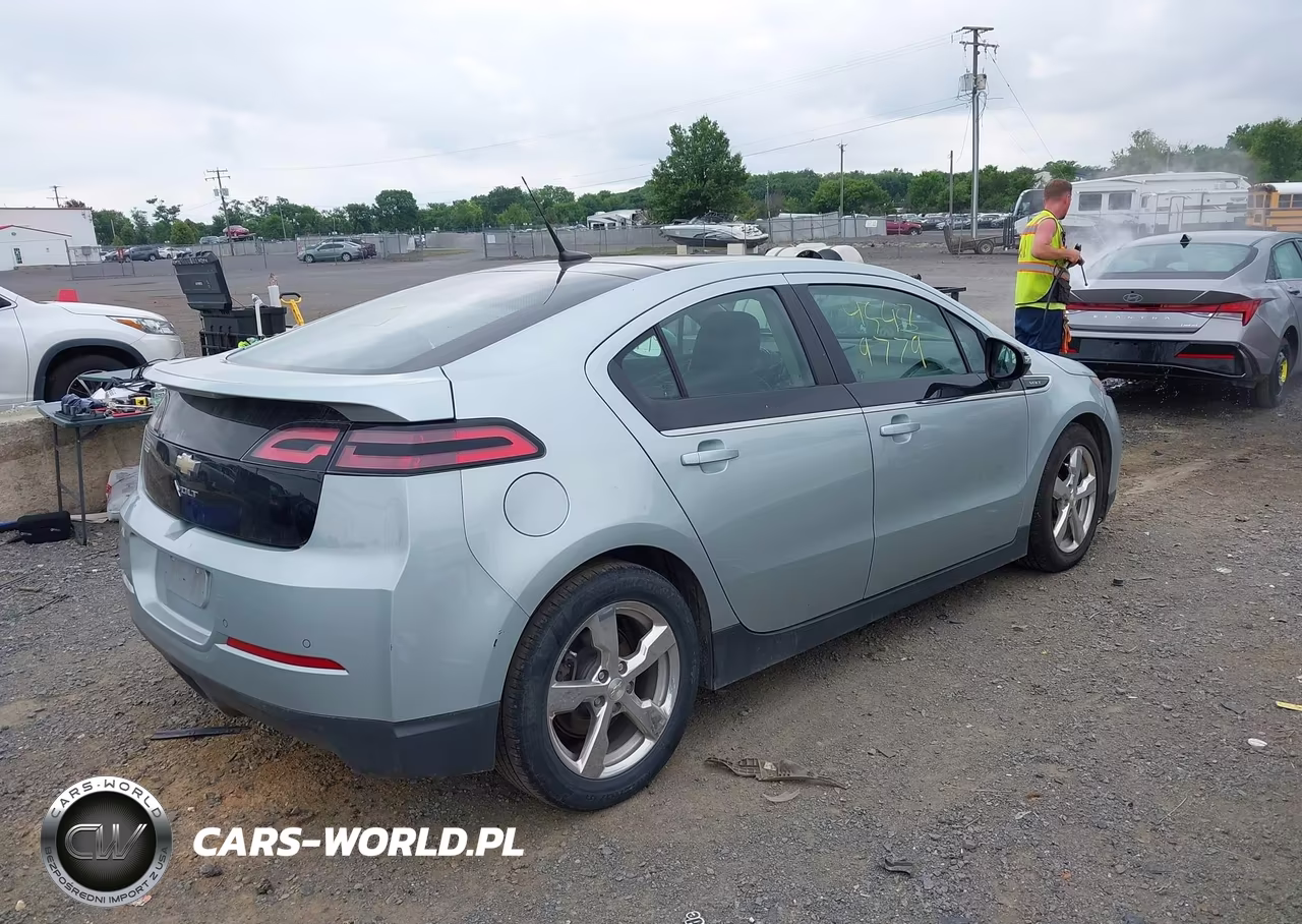 2011 Chevrolet Volt VIN:1G1RD6E46BU101316 - 4