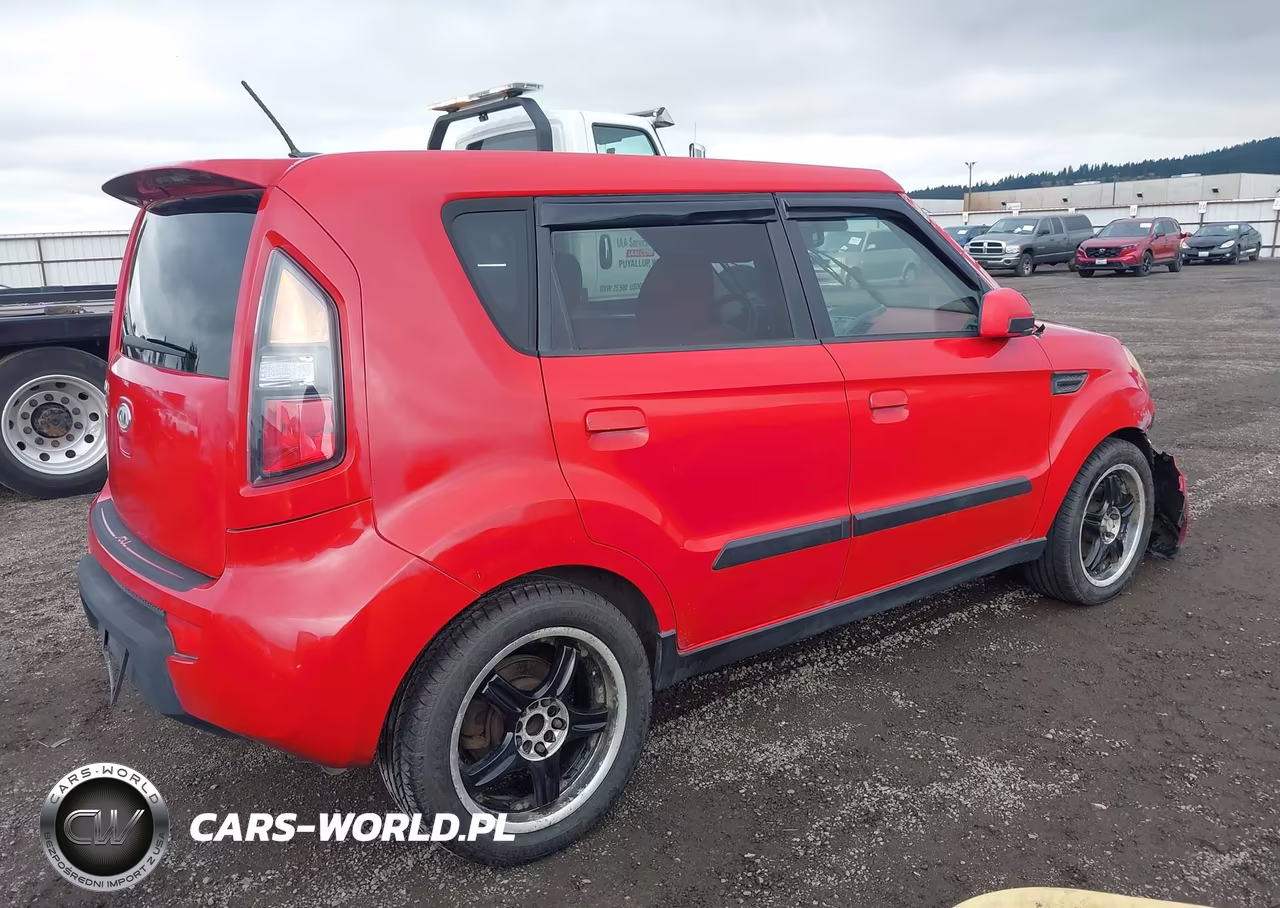 2010 Kia Soul Sport VIN:KNDJT2A23A7099655 - 4
