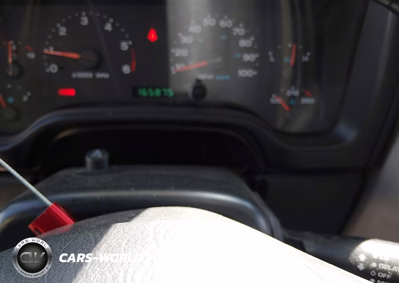 2005 Jeep Wrangler X VIN:1J4FA39S05P355174 - 7