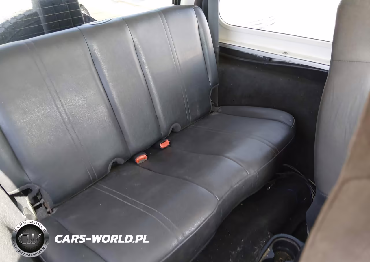 2005 Jeep Wrangler X VIN:1J4FA39S05P355174 - 8