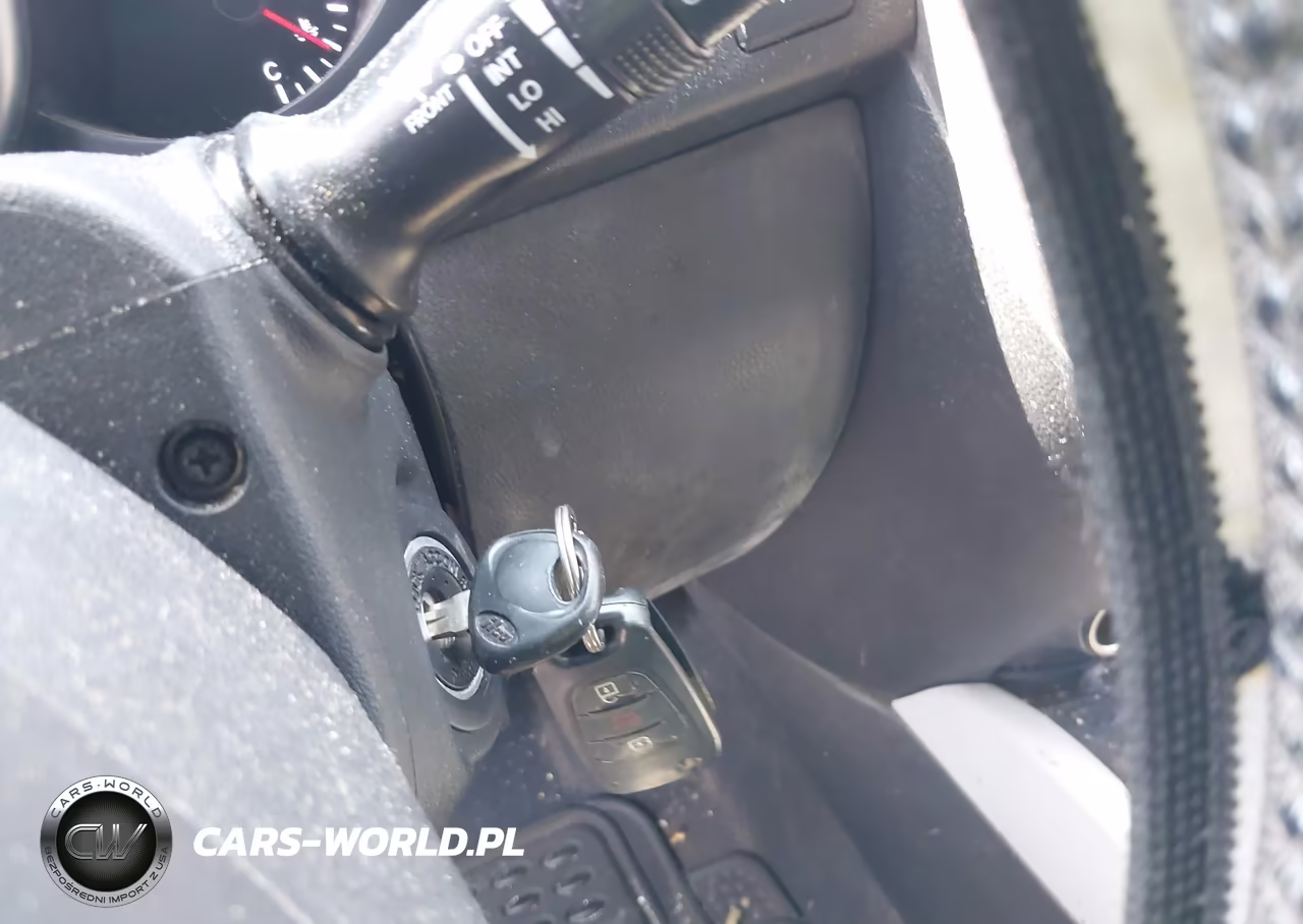 2012 Kia Soul + VIN:KNDJT2A67C7361084 - 11