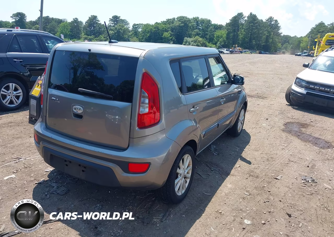 2012 Kia Soul + VIN:KNDJT2A67C7361084 - 4