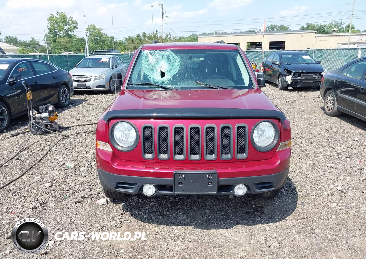 2014 Jeep Patriot Latitude VIN:1C4NJRFB6ED660818 - 6