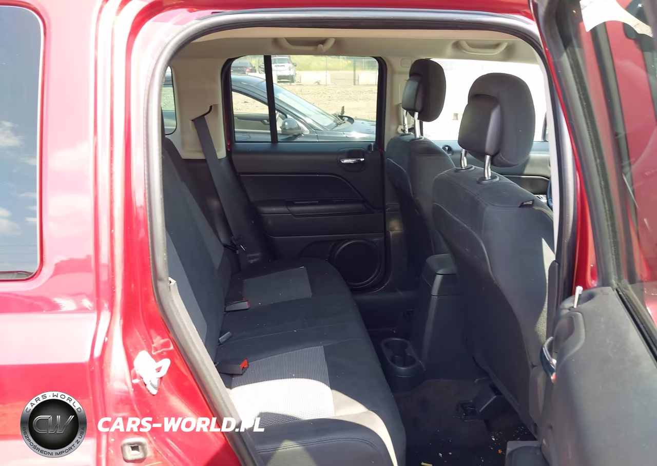 2014 Jeep Patriot Latitude VIN:1C4NJRFB6ED660818 - 8