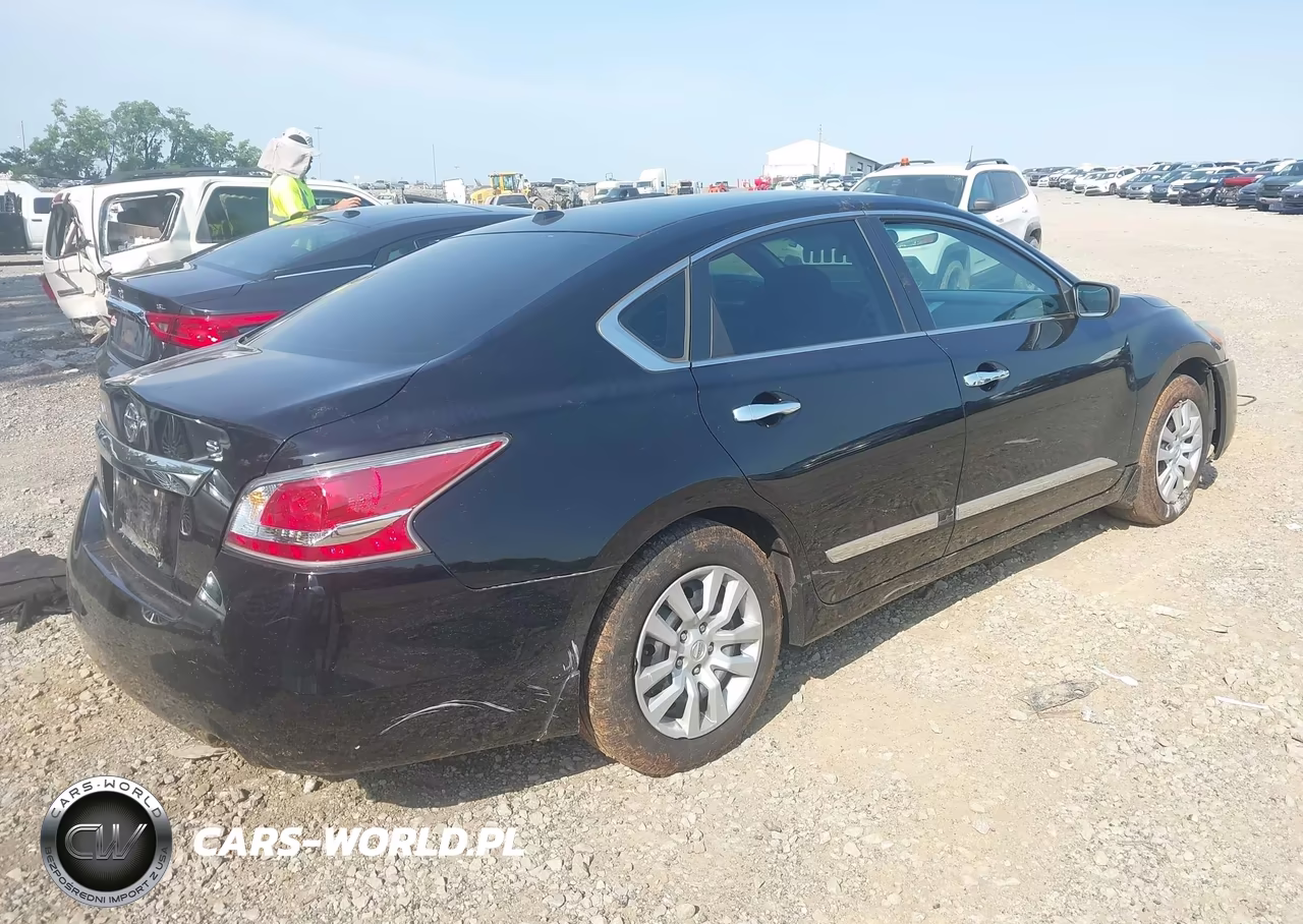 2015 Nissan Altima 2.5 S VIN:1N4AL3AP6FC106586 - 4
