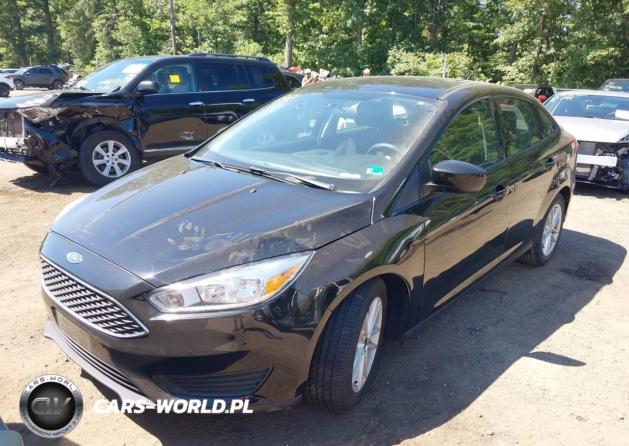 2018 Ford Focus Se VIN:1FADP3FE3JL209451 - 2