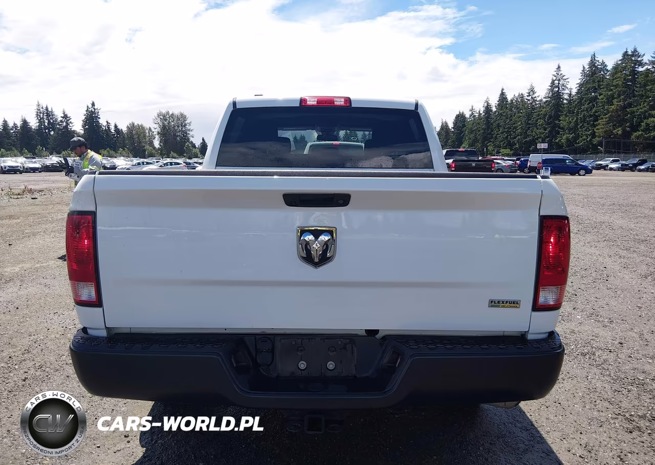 2018 Ram 1500 Tradesman 4X2 5'7 Box VIN:1C6RR6KG2JS298607 - 16