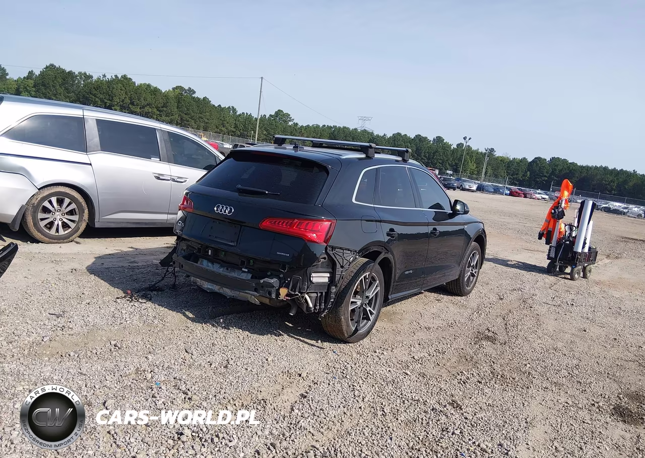 2020 Audi Q5 Premium 55 Tfsi E Quattro S Tronic VIN:WA1G2AFY9L2050653 - 4