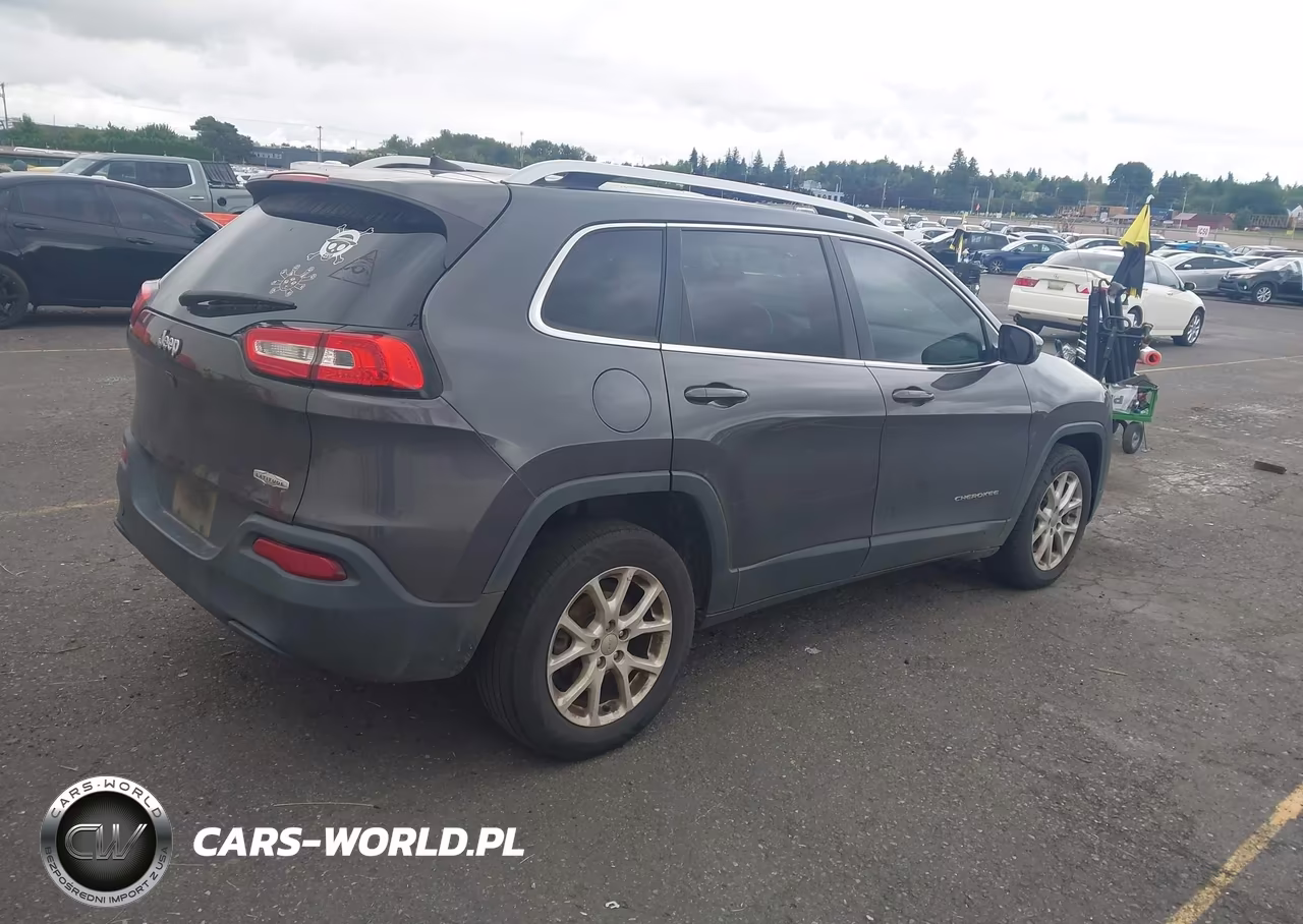 2016 Jeep Cherokee Latitude VIN:1C4PJLCB0GW259203 - 4