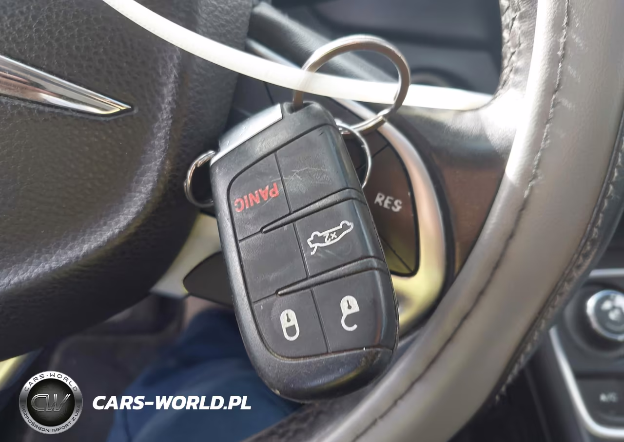 2015 Chrysler 200 Limited VIN:1C3CCCAB4FN754394 - 11