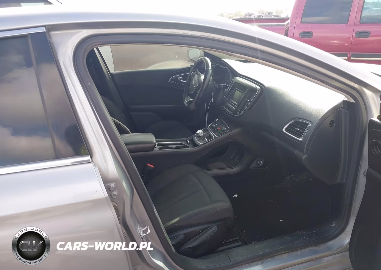 2015 Chrysler 200 Limited VIN:1C3CCCAB4FN754394 - 5