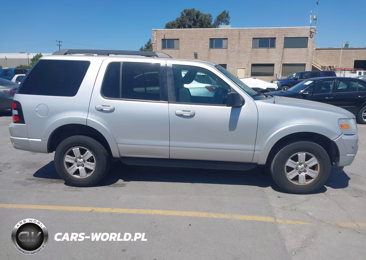 2010 Ford Explorer Xlt VIN:1FMEU7DE2AUB03452 - 13