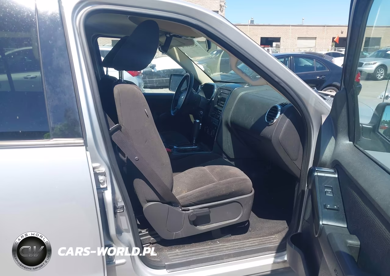2010 Ford Explorer Xlt VIN:1FMEU7DE2AUB03452 - 5