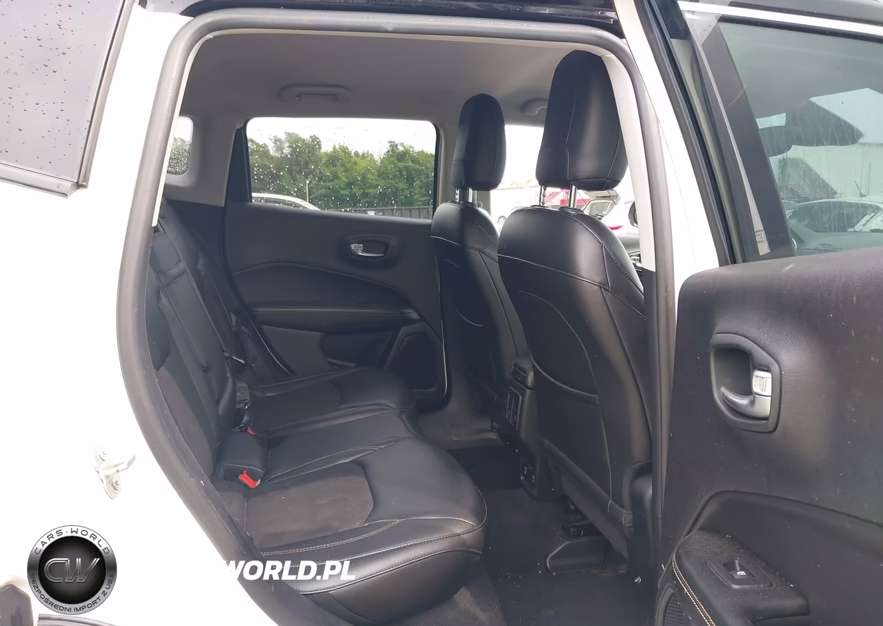 2018 Jeep Compass Latitude Fwd VIN:3C4NJCBB5JT318946 - 8