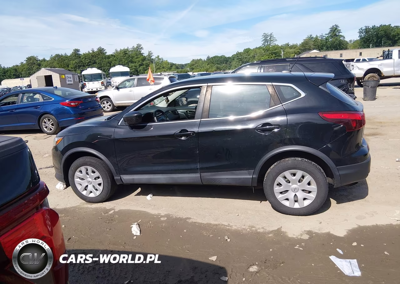 2017 Nissan Rogue Sport S VIN:JN1BJ1CR2HW109447 - 14