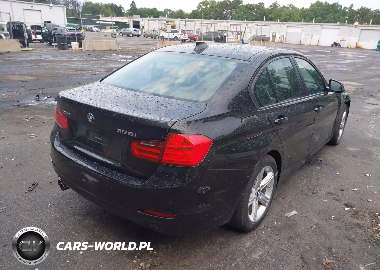 2013 BMW 328I xDrive VIN:WBA3B5G51DNS01594 - 4