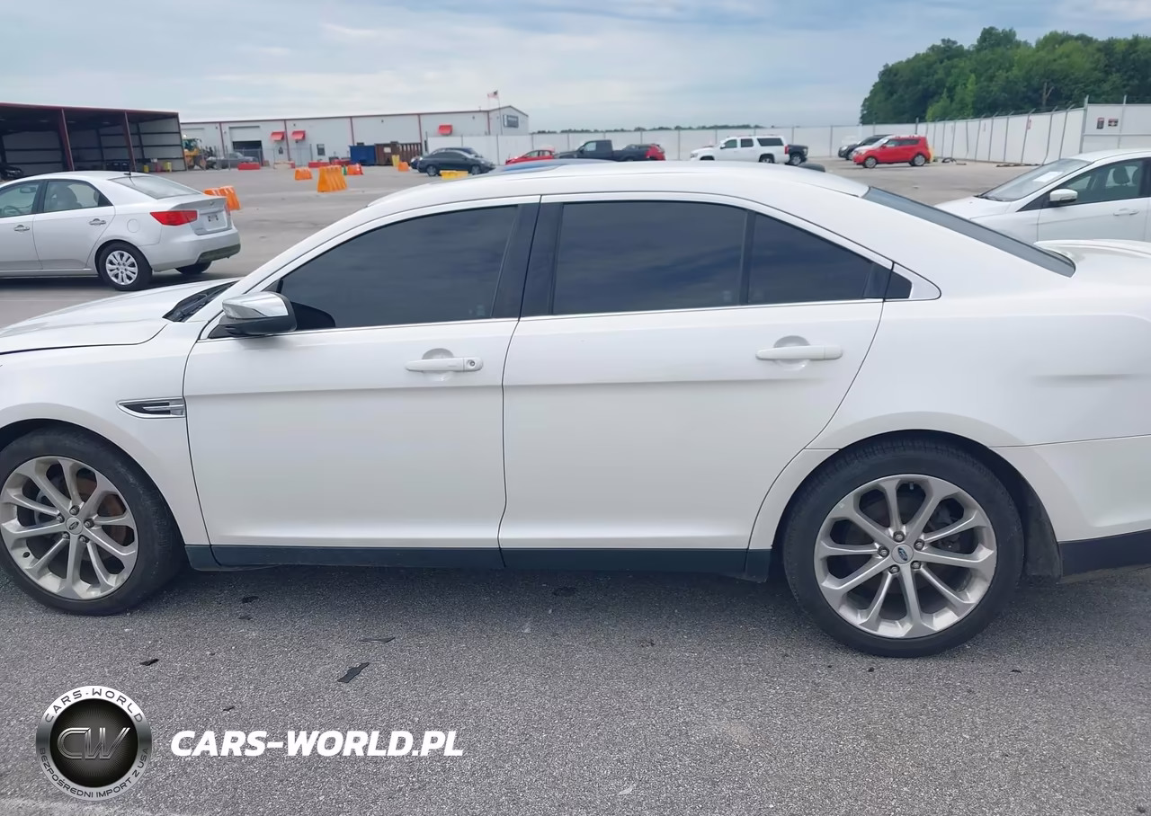 2018 Ford Taurus Limited VIN:1FAHP2F81JG138586 - 15
