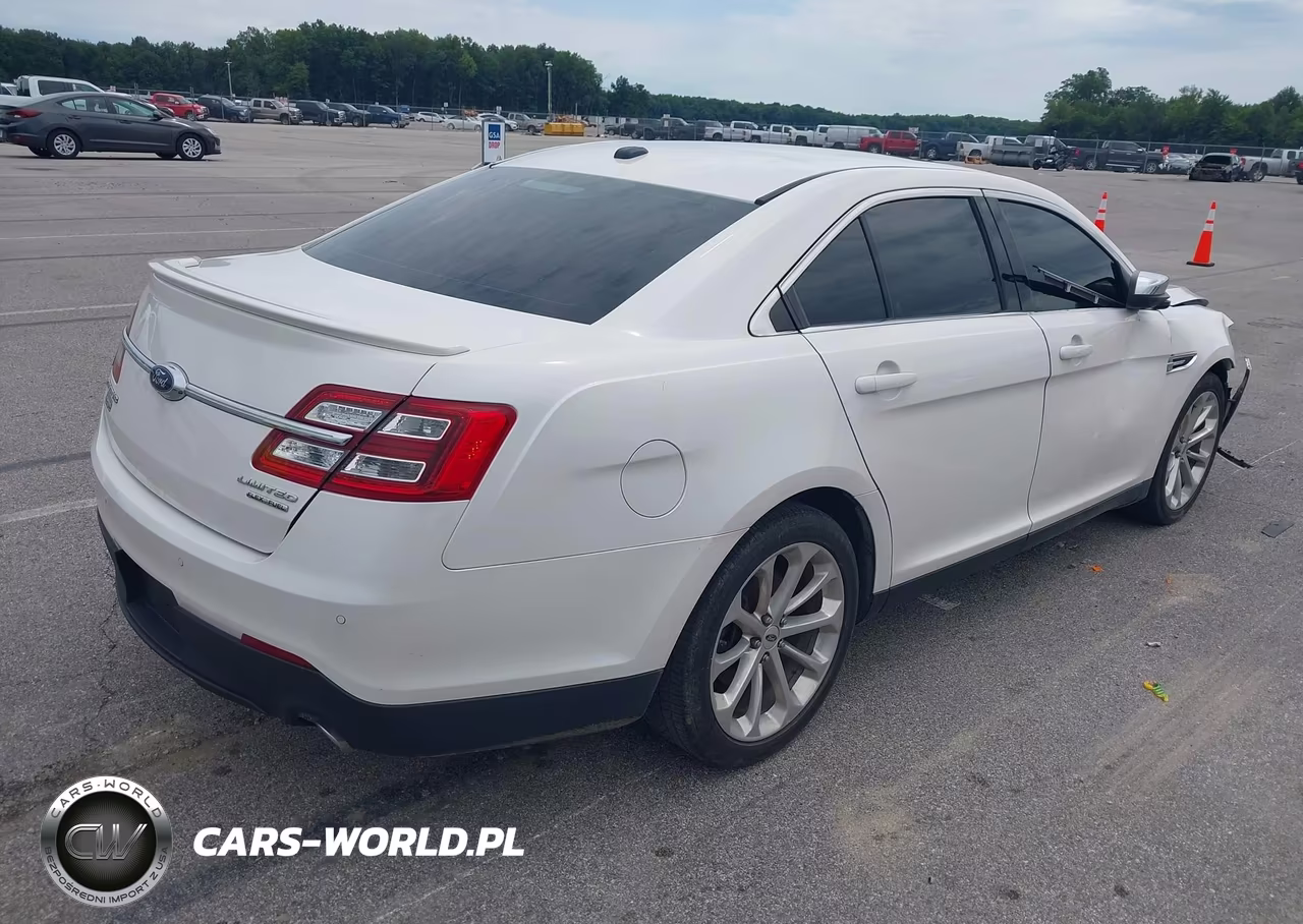 2018 Ford Taurus Limited VIN:1FAHP2F81JG138586 - 4