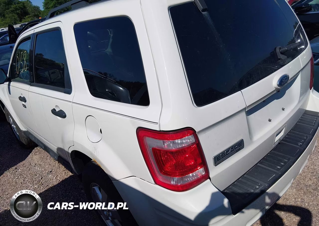 2010 Ford Escape Xlt VIN:1FMCU0D78AKD47781 - 3