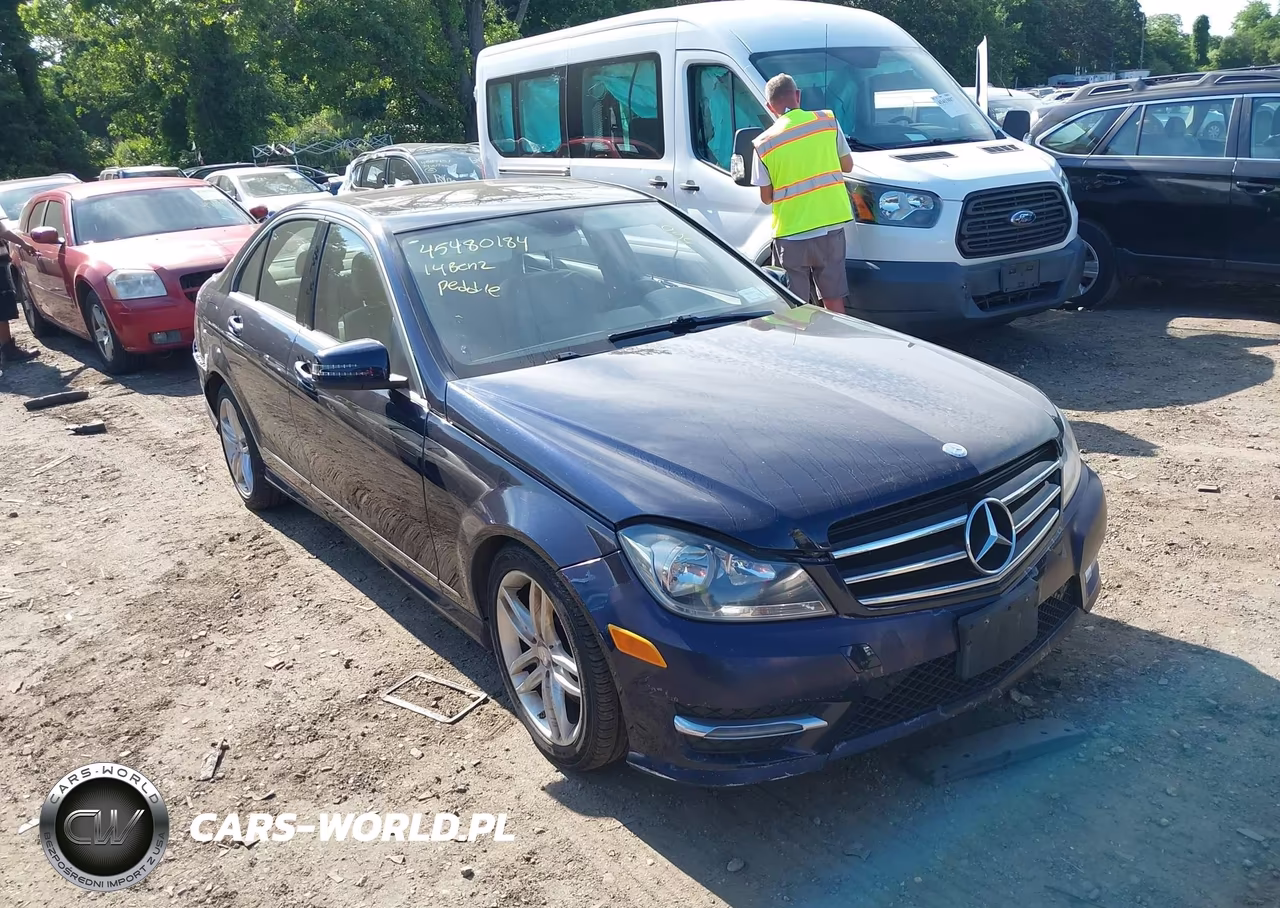 2014 Mercedes-Benz C 300 Sport 4Matic – zdjęcie 1 z 17