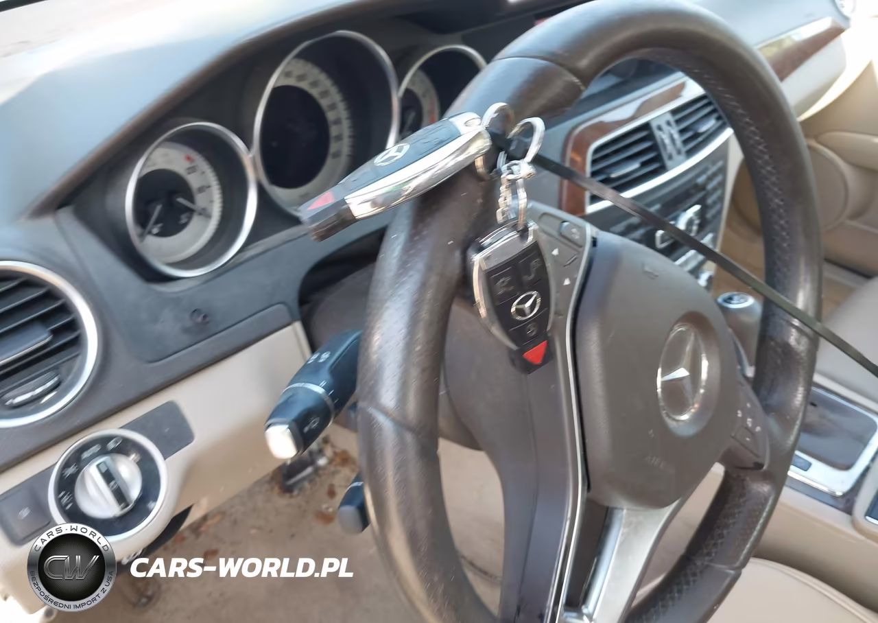 2014 Mercedes-Benz C 300 Sport 4Matic VIN:WDDGF8AB9ER306764 - 11