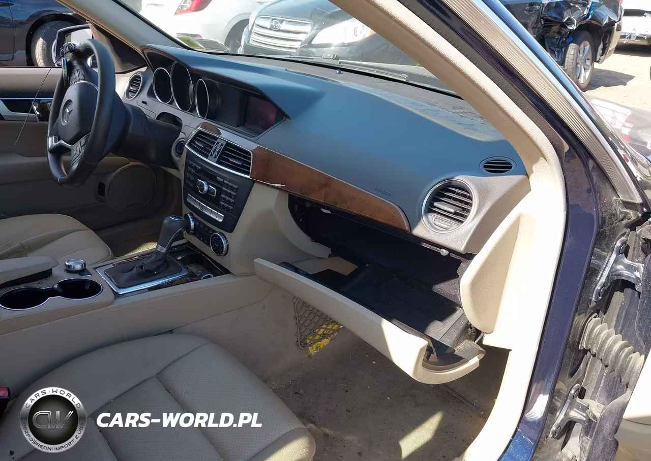 2014 Mercedes-Benz C 300 Sport 4Matic VIN:WDDGF8AB9ER306764 - 5